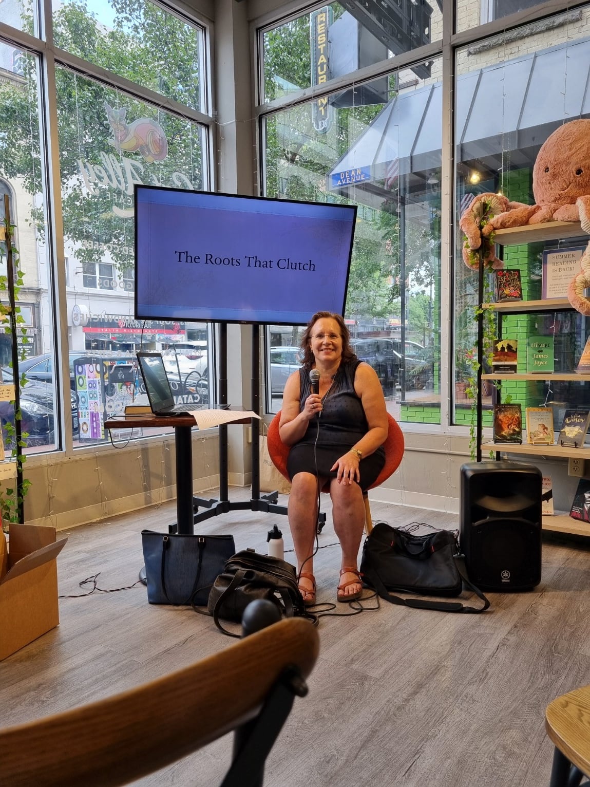 Bookery Manchester - Beth Ann Hooper - The Roots That Clutch